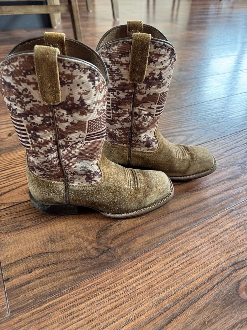 Ariat camo american